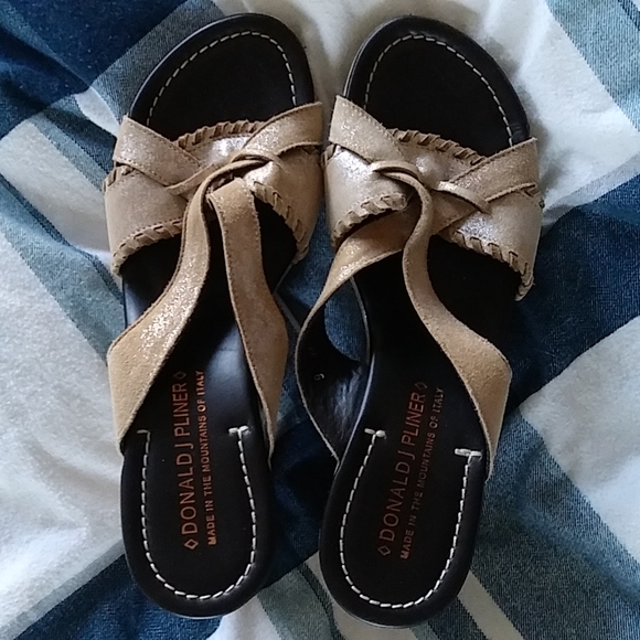 Donald J Pliner platform sandals size 9 M - Picture 1 of 9